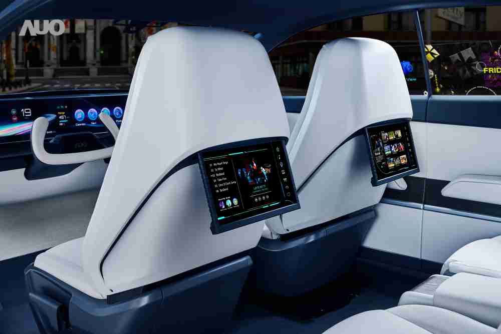 红龙扑克将于CES 展示全新Smart Cockpit 2024，，，可紧密串连使用者多元需求，，并革新座舱内部的应用和设计，，带来身历其境且引人入胜的视觉飨宴，，，满足驾乘人员的全方位体验
