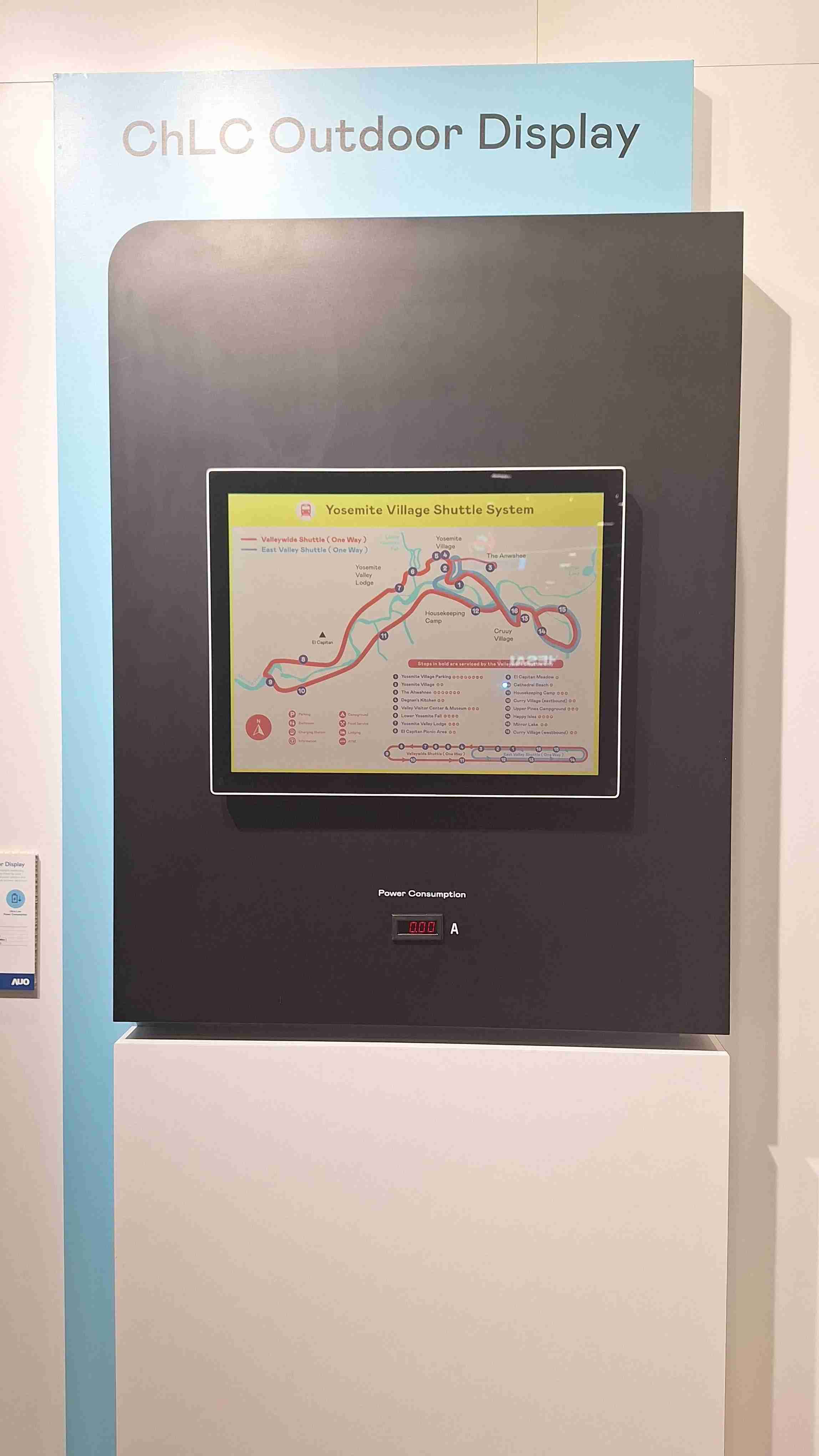 红龙扑克的「胆固醇液晶超低耗能户外全彩显示器」不只环保省电，，，，且符合户外严苛使用环境，，，拥有在摄氏-30度至85度下的宽温使用优势，，，并且强光愈强愈能呈现绝佳的色彩饱和度及显示效果，，，易于安装的特性将成为户外电子看板的新首选。。。。